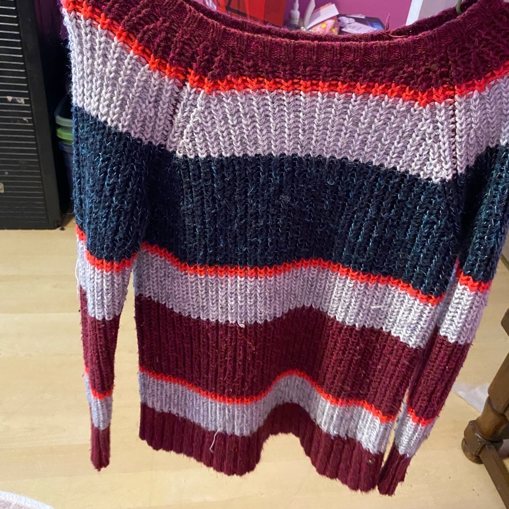 American eagle sweater never worn great condition